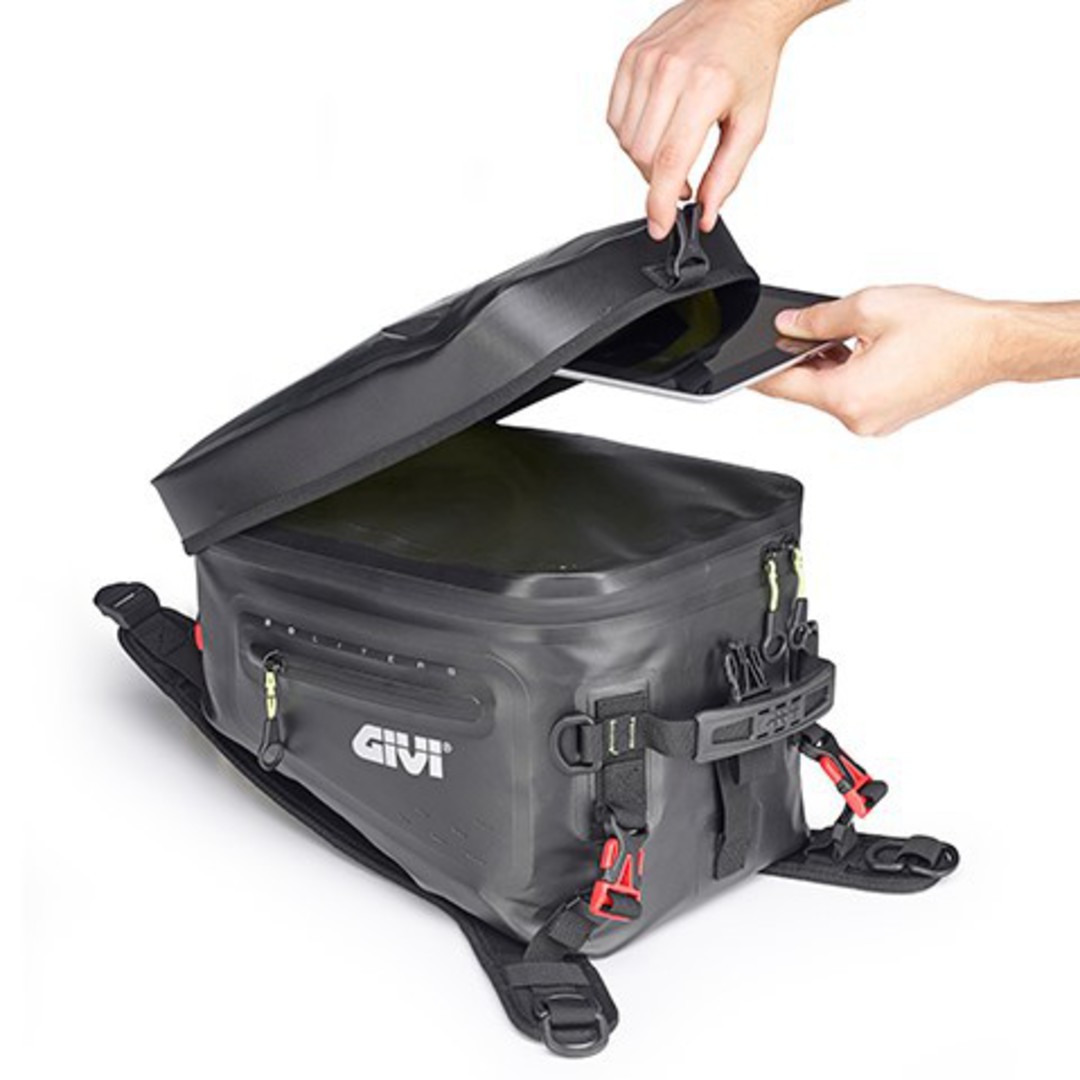 Tank Bag 20L harness GIVI GRT715 waterproof image 0